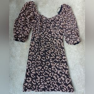 19 Cooper Bubble Sleeve Animal Print Cocktail Dress in Gold /Black